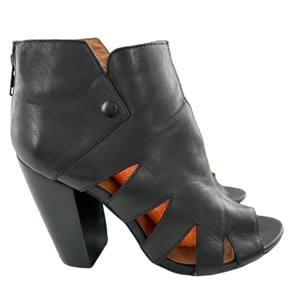 Kelsi Dagger ankle booties size 8.5 black leather open toe chunky boots